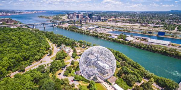 Parc Jean-Drapeau montreal بررسی عمیق پارک ژان دراپو مونترال: نگین چندوجهی شهر